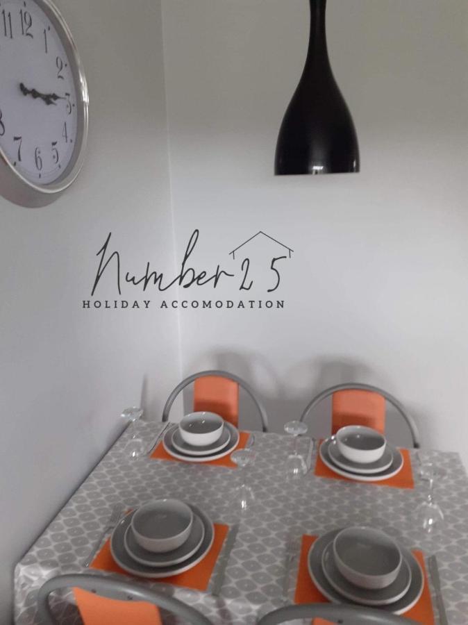 Number 25 Self Catering Apartments Ederney Ardess Kültér fotó