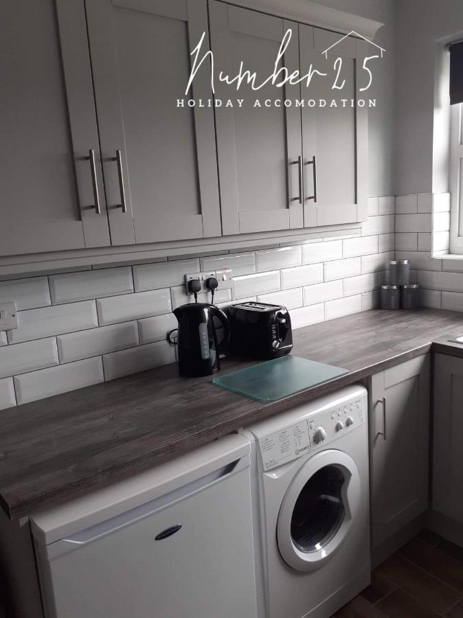 Number 25 Self Catering Apartments Ederney Ardess Kültér fotó